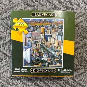 Dowdle Las Vegas Puzzle - 1000 Pieces - Green and Yellow